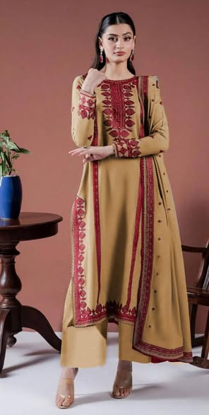 Lalazar MOST DEMANDING EDITION* *03PCS UNSTITCHED SUIT*