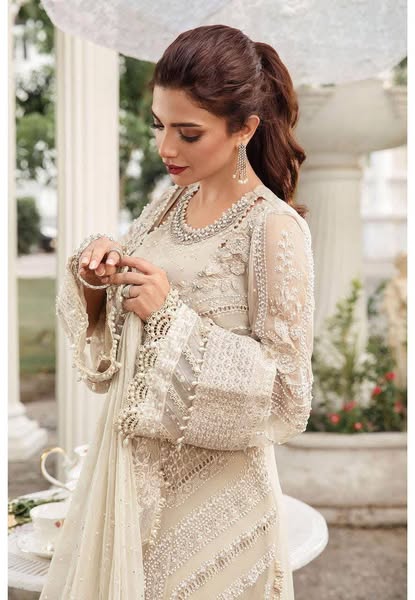 Most Demanding Article – 03 ✨ 🌸 Unstitched Premium Suit 🌸 💎 Fabric: Complete Suit on Semi Pure Chiffon